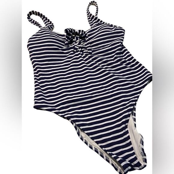 Aerie size XL lined swimsuit built in bra in excellent  condition see pictures - Picture 1 of 2